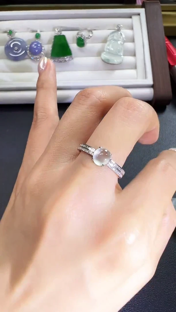 18K金镶嵌戒指翡翠KGJH1212-049