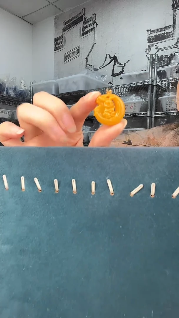 裸石琥珀18K金镶嵌天然蜜蜡A0583