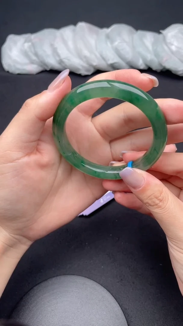 石英质玉（非洲翠）手镯未镶嵌非洲翠拍一发一132