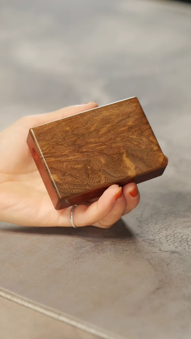 【闪购商品】金丝楠木雕602水波纹精工烟盒