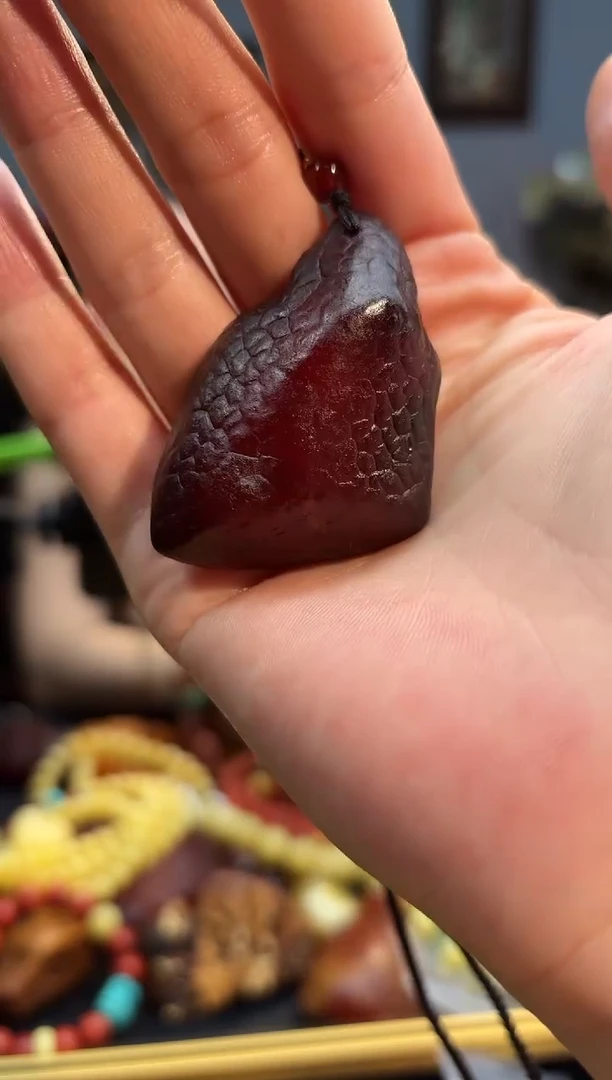 琥珀颈饰未镶嵌吊坠