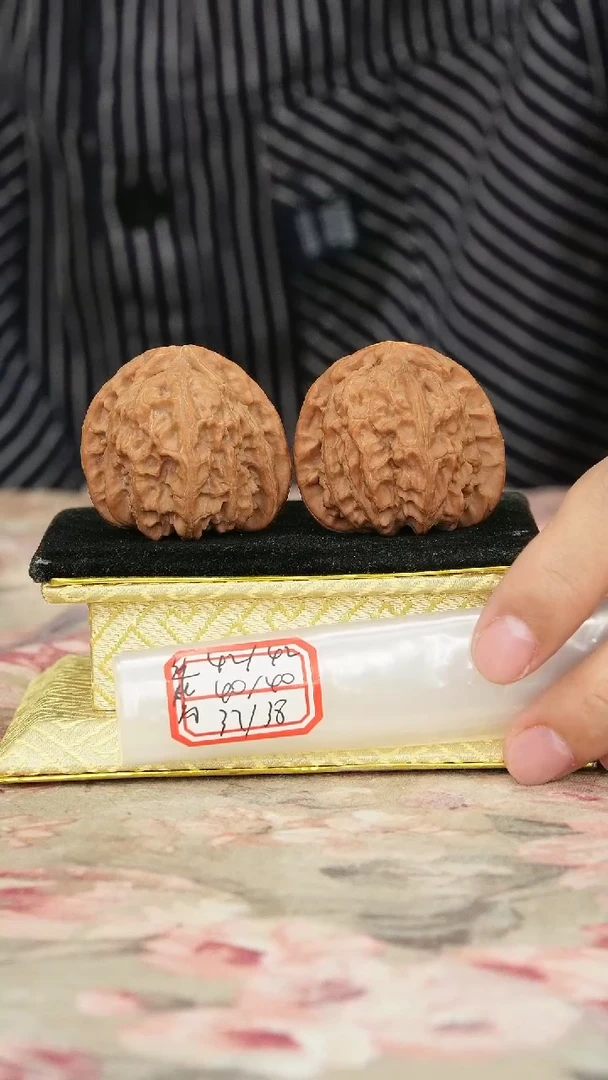 把件文玩核桃白狮子微修