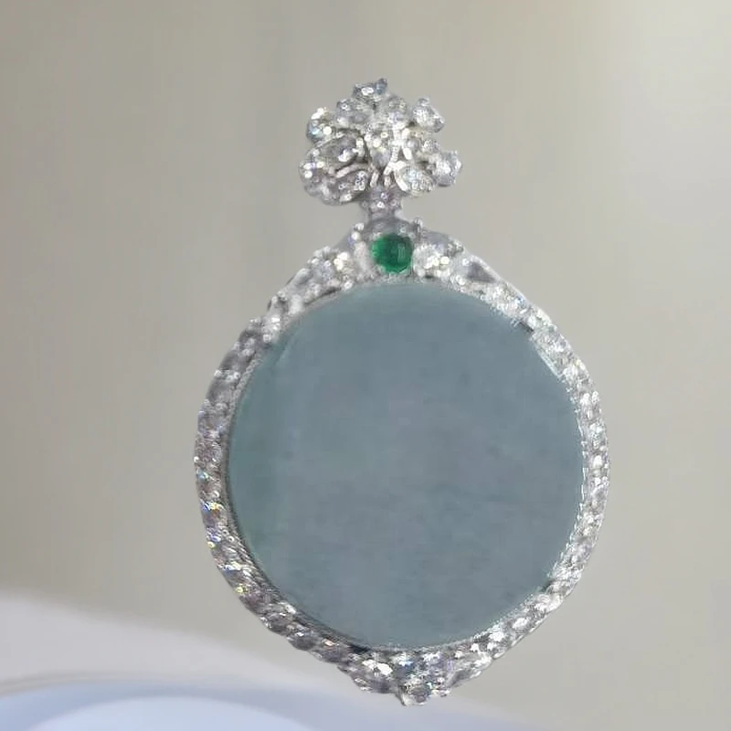 （库存处理）--高定珠宝天然翡翠镶嵌圆形无事牌F936精美时尚坠链