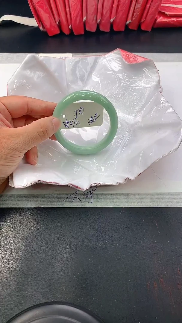 翡翠手镯未镶嵌162