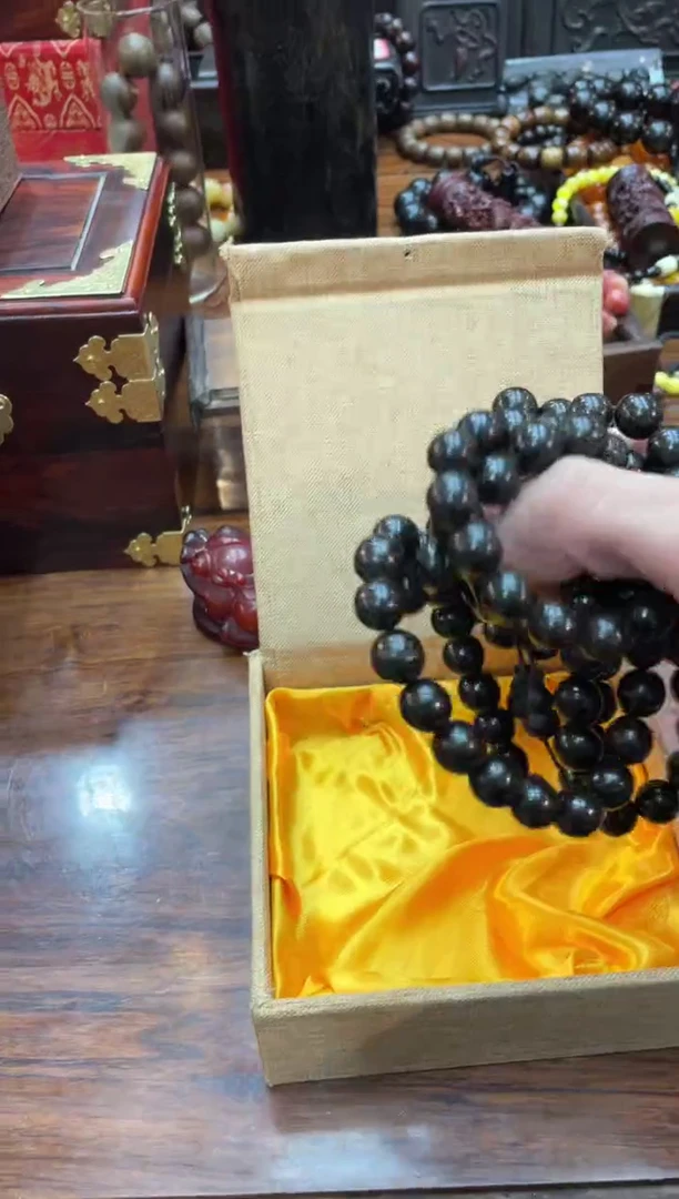 【闪购商品】木紫檀108颗手串带礼盒