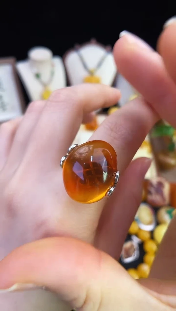 琥珀未镶嵌珠宝奇石柒月