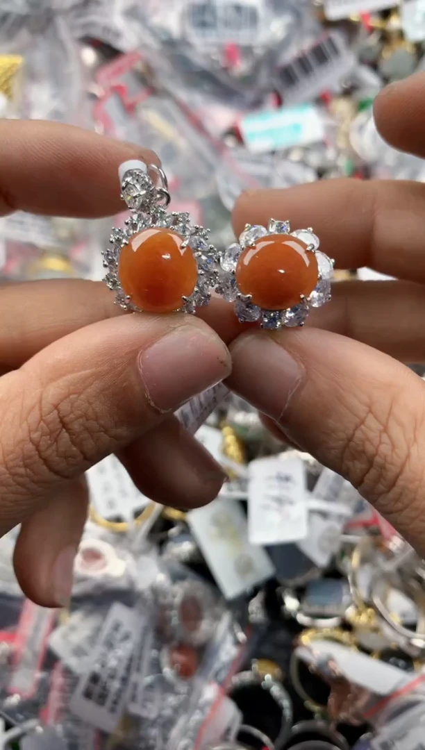 银S925镶嵌戒指翡翠18-18-18        1