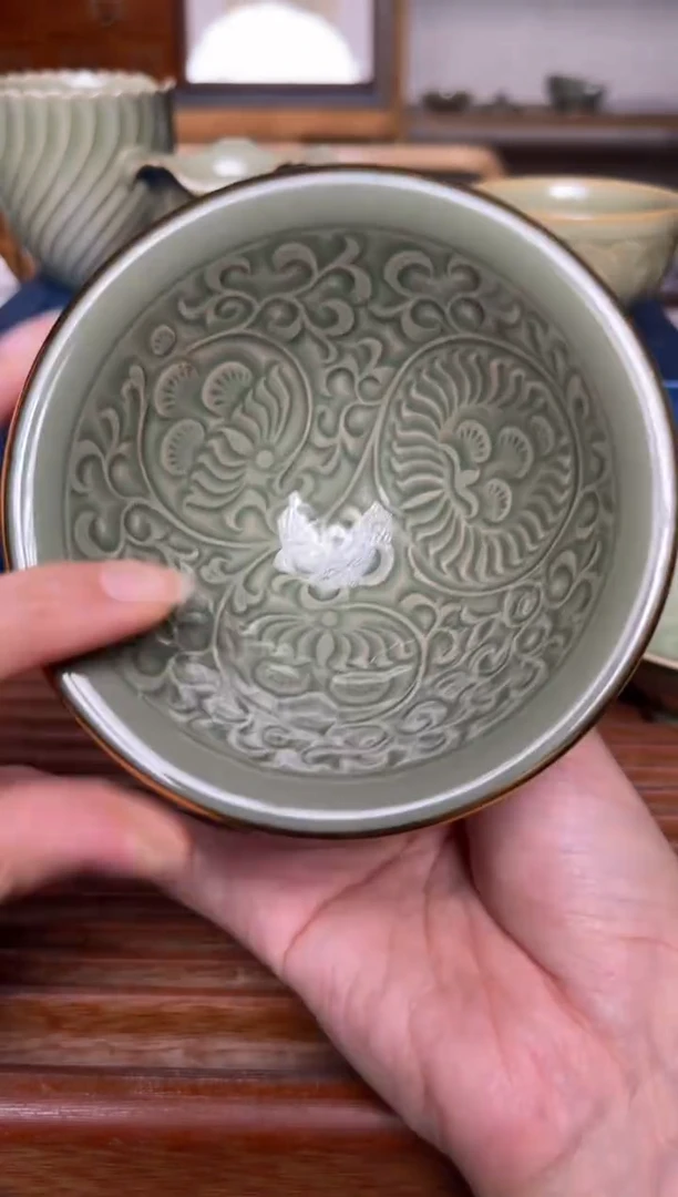 瓷器半手工描金菊纹斗笠盏