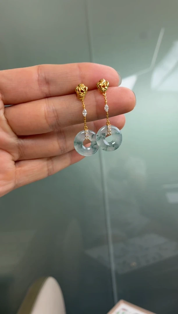 颈饰18K金镶嵌翡翠天然翡翠A货