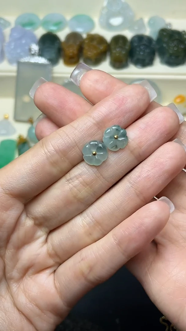 18K金镶嵌翡翠耳饰耳饰