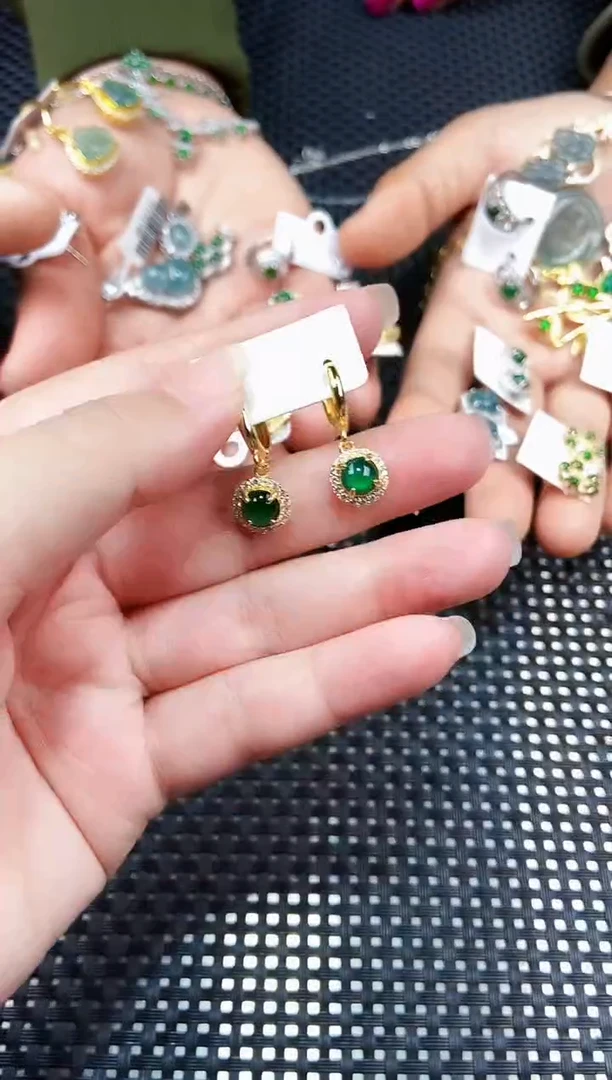 【闪购商品】翡翠耳饰未镶嵌11111111