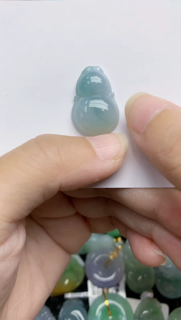 翡翠未镶嵌颈饰天然翡翠A货