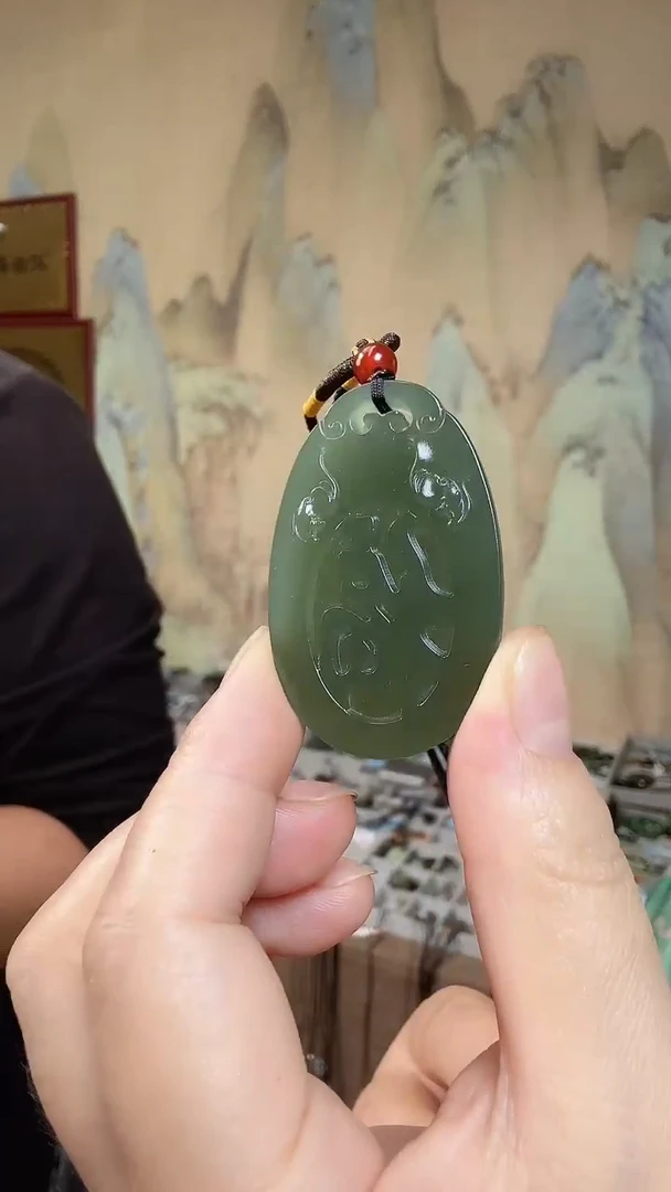 颈饰未镶嵌和田玉.