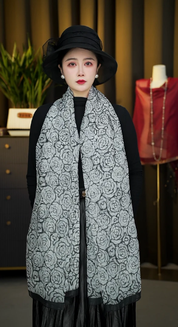 1003 云朵纱130x180左右丝巾沙滩巾 香家山茶花丝巾