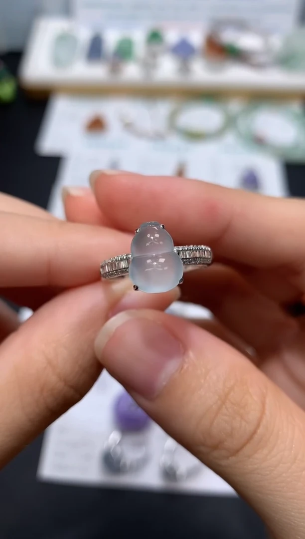 翡翠18K金镶嵌颈饰模式推广期48小时鉴赏期