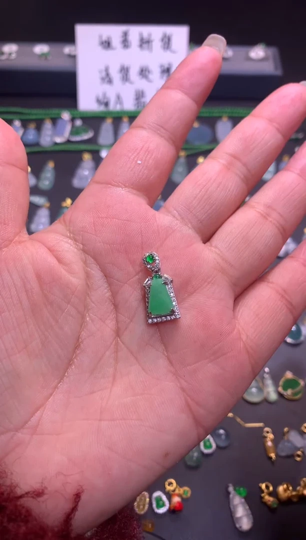 【闪购商品】翡翠吊坠(不含链)银S925镶嵌1