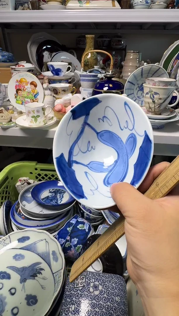 中古瓷器，默认微瑕-手绘的带底款漂亮碗