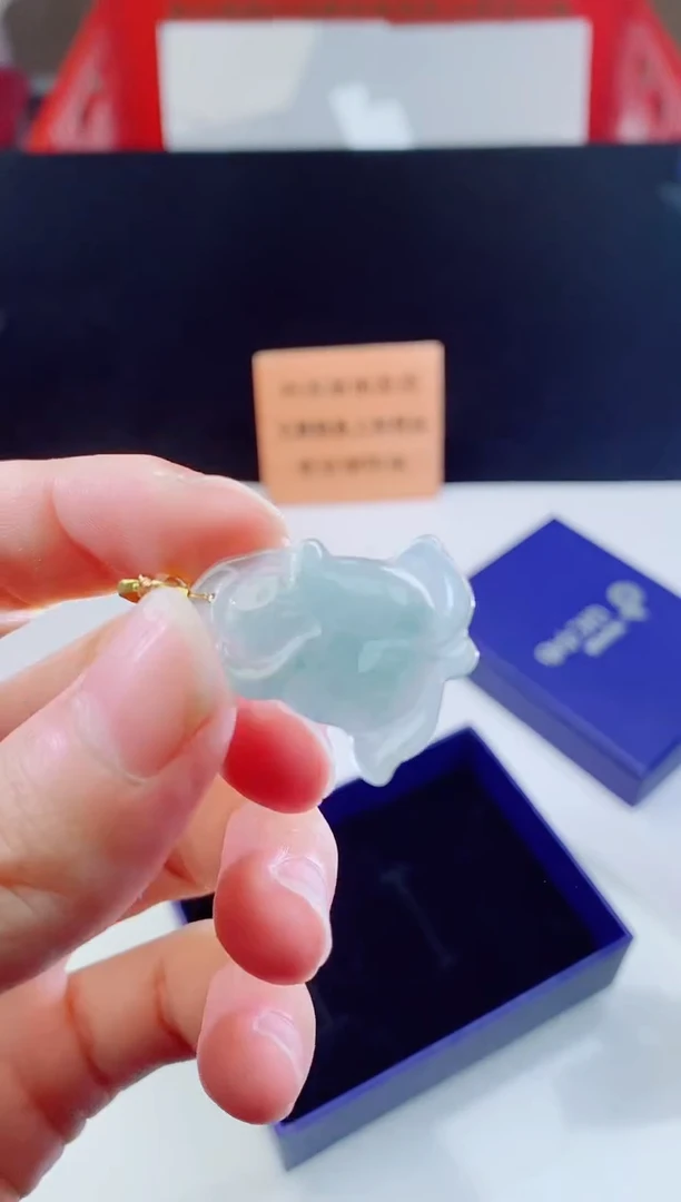 颈饰未镶嵌翡翠   ·