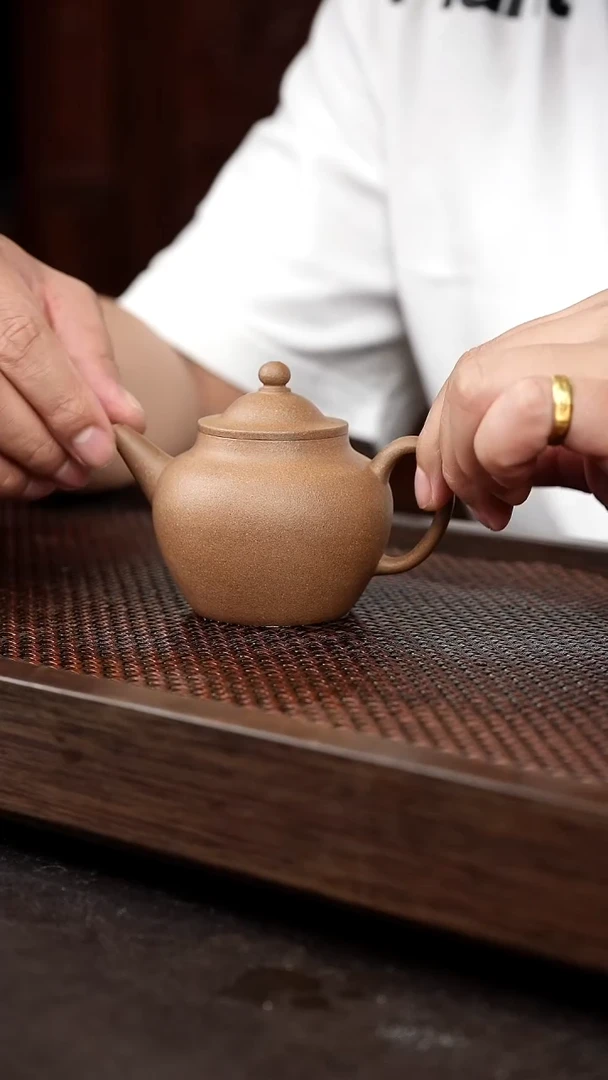 茶壶紫砂芝麻绿笠帽水平