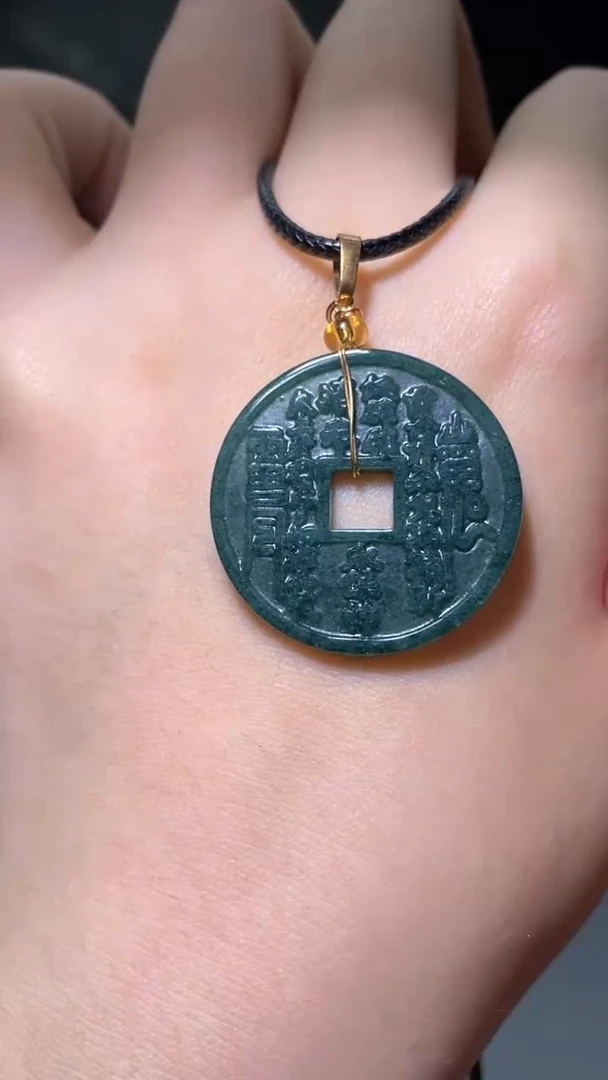 翡翠未镶嵌颈饰多样性任发其一