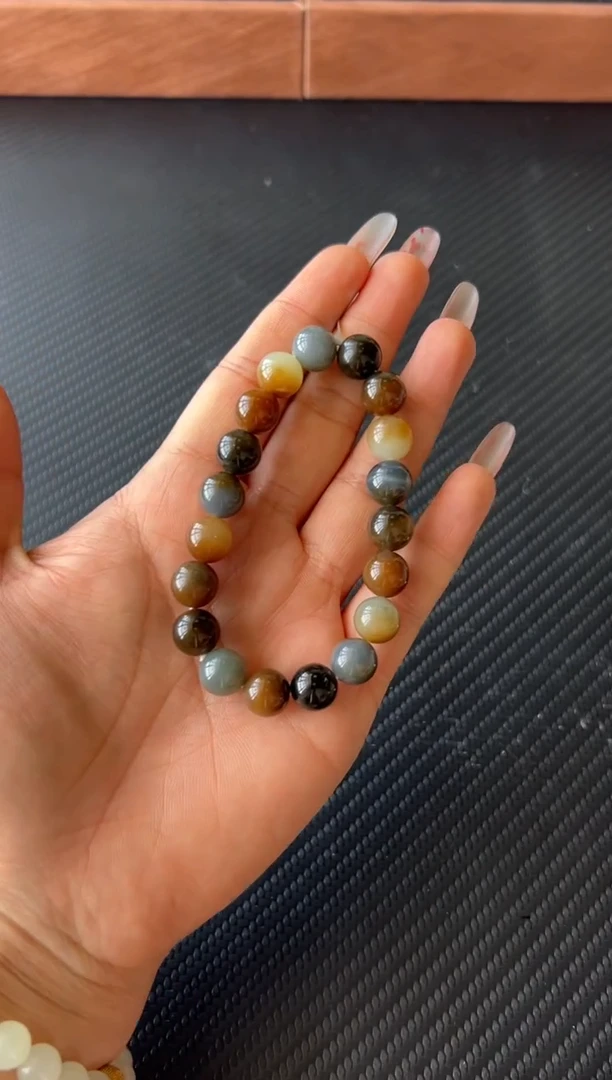 手串未镶嵌和田玉若羌微色差卡10