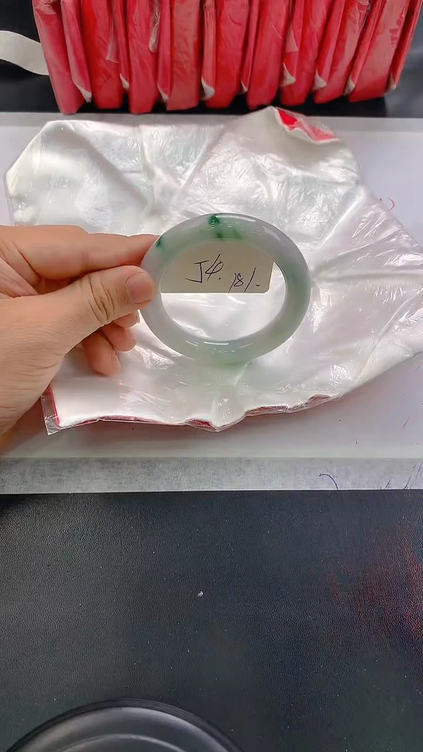 未镶嵌手镯翡翠181