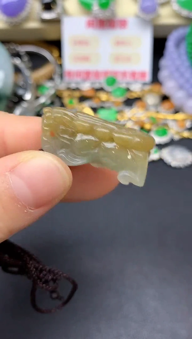 颈饰未镶嵌翡翠168-翡翠雪姐天天见