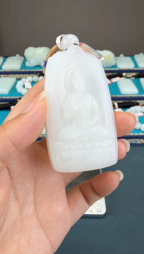 颈饰未镶嵌和田玉1