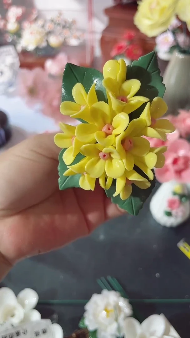 摆件陶瓷手工捏花