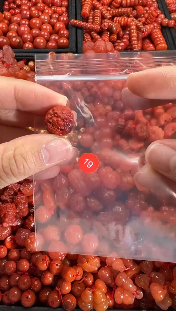 【闪购商品】南红玛瑙颈饰未镶嵌1