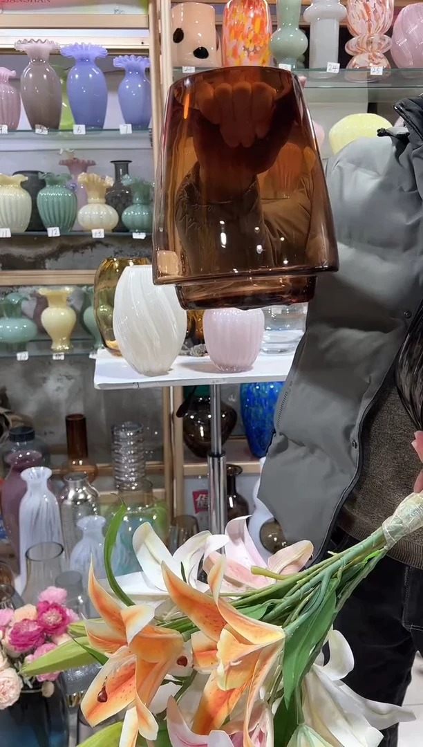 【闪购商品】无铅玻璃琥珀色花瓶