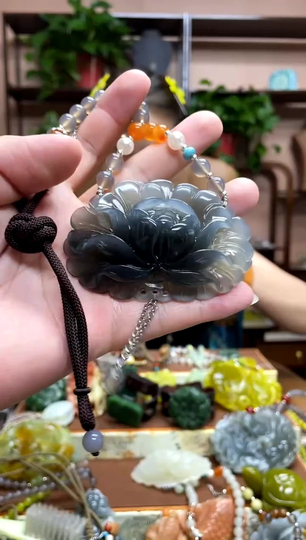 未镶嵌岫玉吊坠·