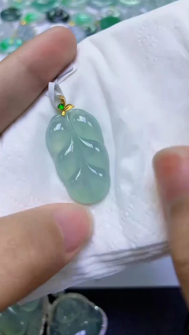 翡翠18K金镶嵌颈饰天然缅甸翡翠A货百元以上9元证书费自理