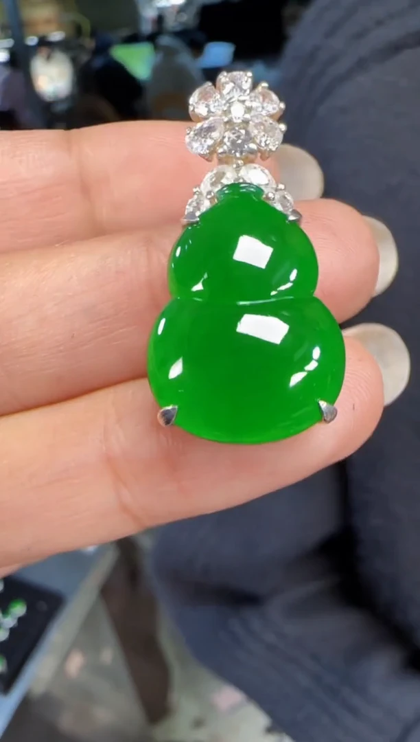 未镶嵌定制翡翠翡翠吊坠47