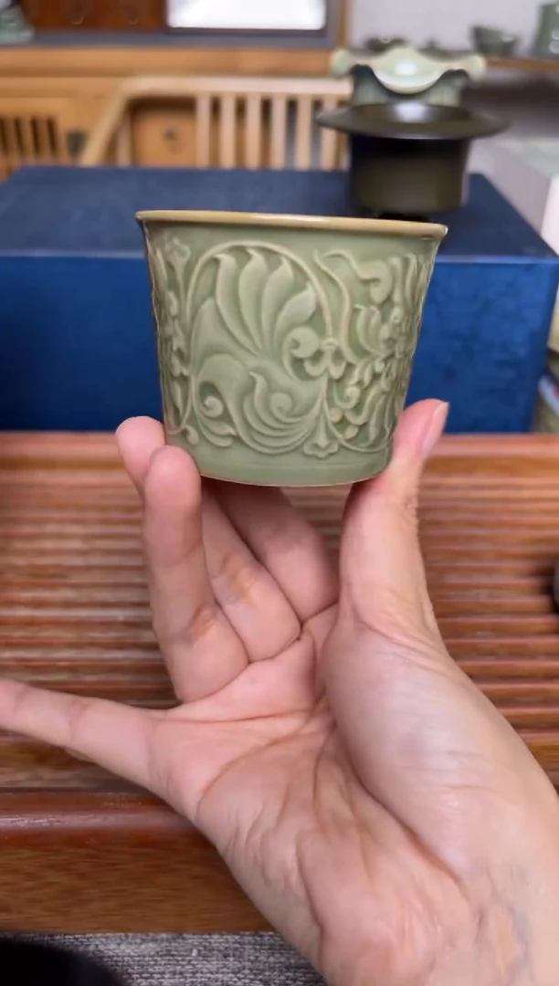 瓷器耀州窑金银花主人杯 微瑕