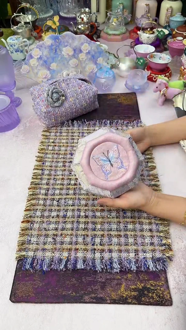 5粉紫蝴蝶八边形木托