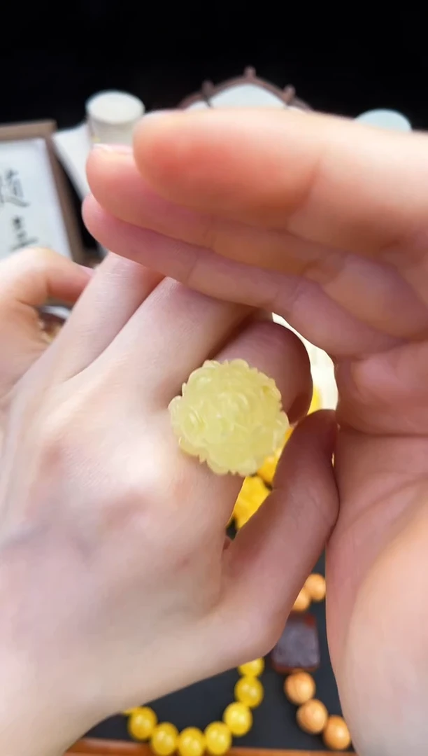 琥珀未镶嵌珠宝奇石柒月