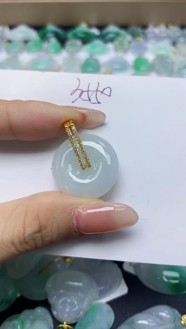 翡翠未镶嵌颈饰天然缅甸翡翠A货