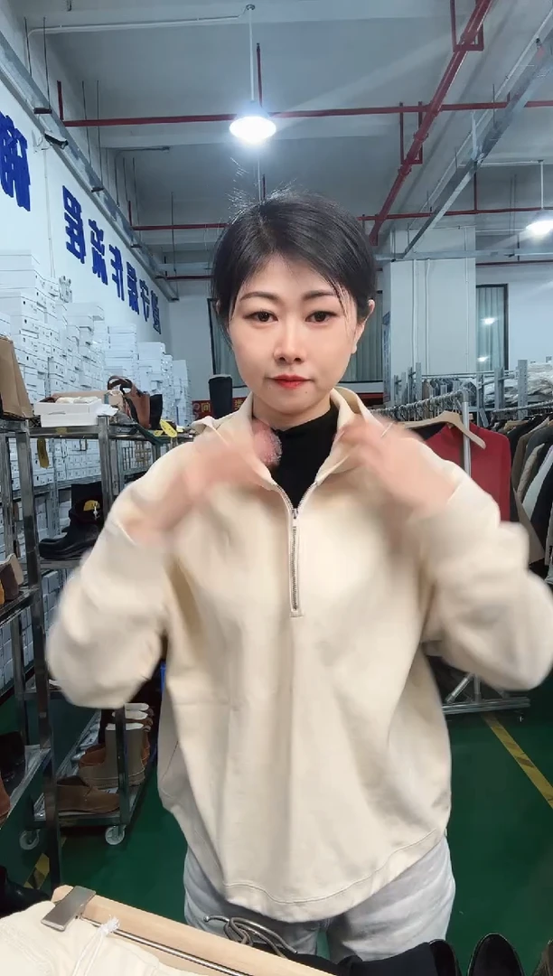 喜欢的姐妹去入 衣服 白色 M  120斤