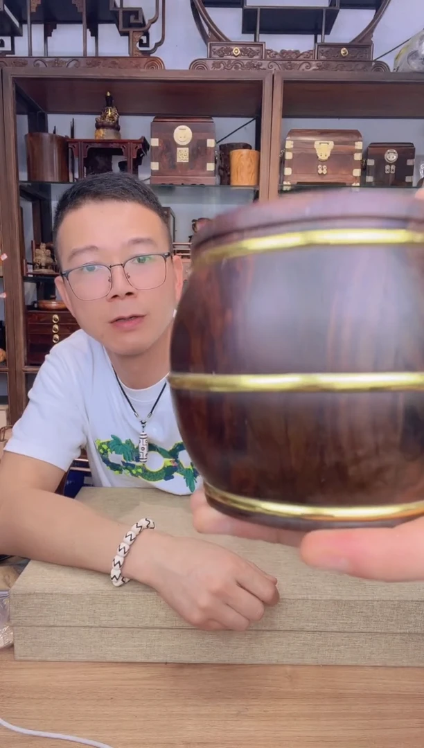 乌木类书架972大红酸枝桶   瑕疵