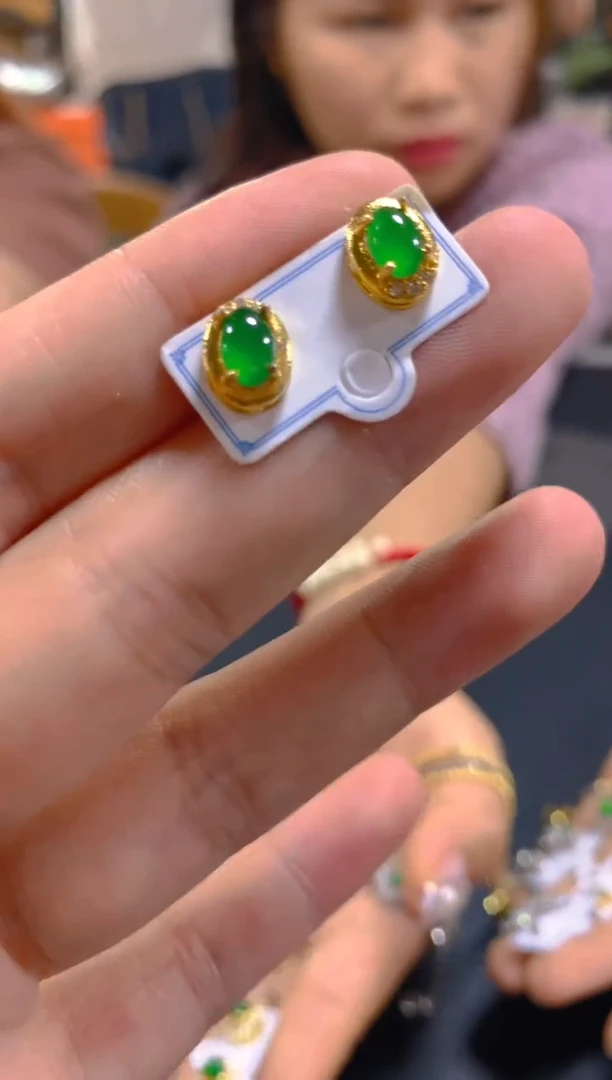 翡翠未镶嵌耳饰0868111788多样性发一