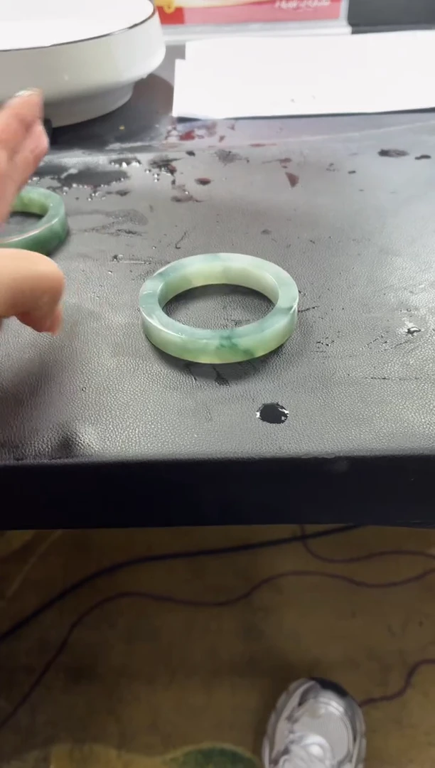 未镶嵌手镯定制翡翠s****rddj