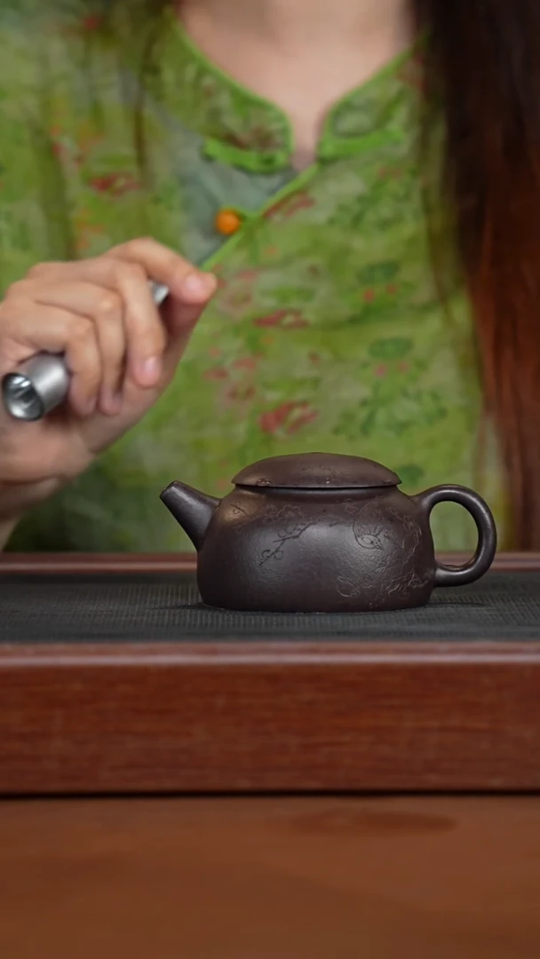 茶壶紫砂黑墩头刻绘渔罩