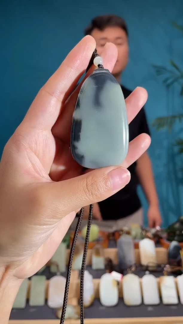 和田玉未镶嵌颈饰1