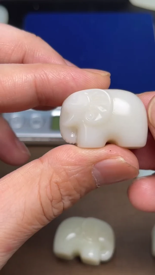 和田玉未镶嵌颈饰64