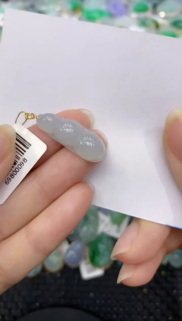 【闪购商品】翡翠颈饰18K金镶嵌8888888888