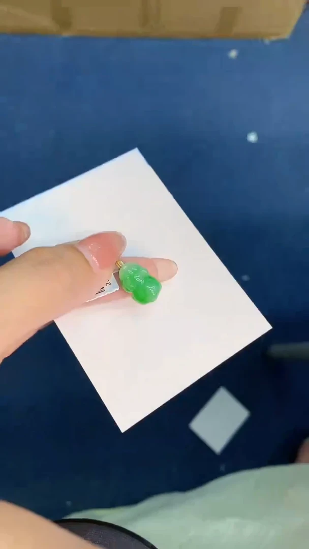 翡翠18K金镶嵌吊坠(不含链)1