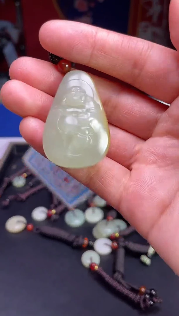 颈饰未镶嵌和田玉1