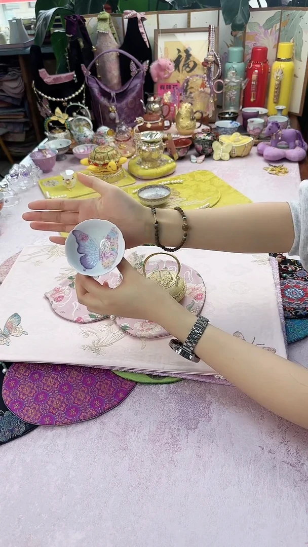 12 灵玺贡坊蝴蝶女神杯