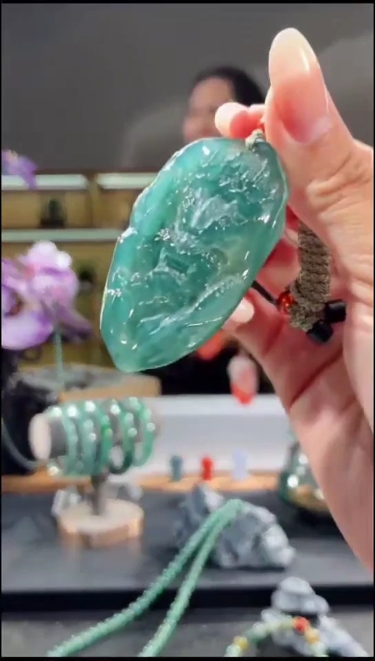 吊坠(不含链)未镶嵌翡翠龙牌